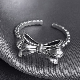 Разомкнутое кольцо с объемным бантом в стиле ретро 1J12185CJJ