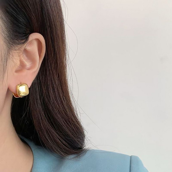 Массивные серьги-пусеты в форме абстрактных мятых квадратов J10052CJJ