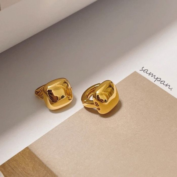 Массивные серьги-пусеты в форме абстрактных мятых квадратов J10052CJJ