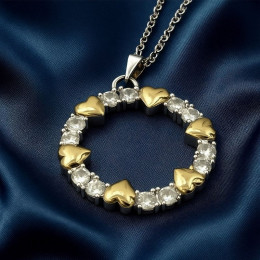 Колье с круглым венком из сердец и фианитов J10845CJJ Колье с круглым венком из сердец и фианитов J10845CJJ