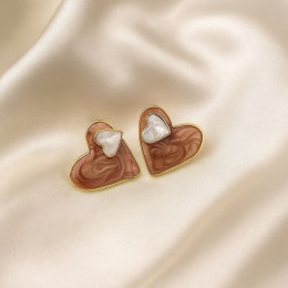 Серьги-пусеты Сердца с перламутровой эмалью и серебряным гвоздиком 1J10586CJJ Серьги-пусеты Сердца с перламутровой эмалью и серебряным гвоздиком 1J10586CJJ