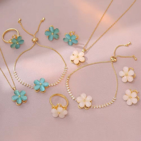 Цепочка с подвеской в форме голубого цветка J10846CJJ Цепочка с подвеской в форме голубого цветка J10846CJJ