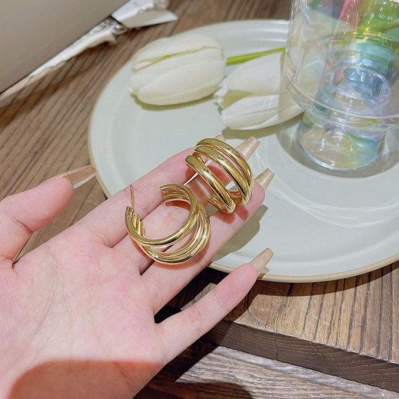 Серьги ювелирный сплав многослойные С-образной формой J11611CJJ Серьги ювелирный сплав многослойные С-образной формой J11611CJJ