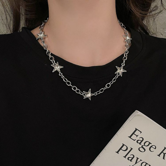 Стальное колье с подвесками в форме звезд по всей окружности J11443CJJ Стальное колье с подвесками в форме звезд по всей окружности J11443CJJ