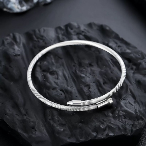 Браслет жесткий разомкнутый в виде гвоздя из титановой стали 1J12024CJJ