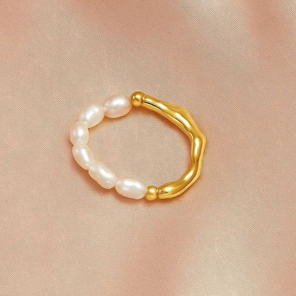 Тонкое разомкнутое кольцо с натуральным жемчугом 1J12251CJJ