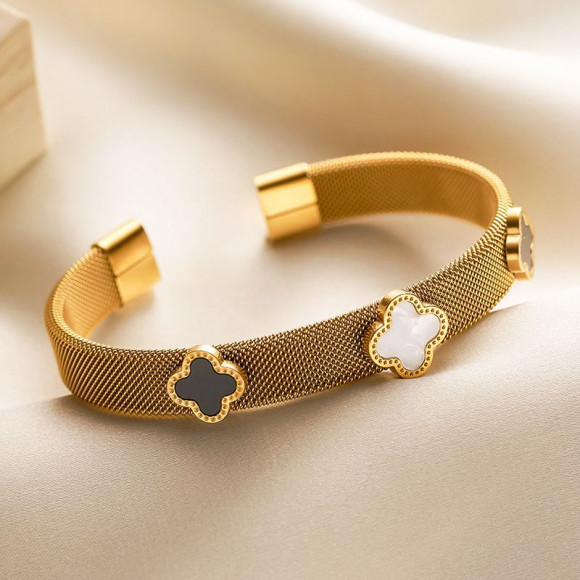 Браслет клевер медицинская сталь напыление золотом 1J12516CJJ Браслет клевер медицинская сталь напыление золотом 1J12516CJJ