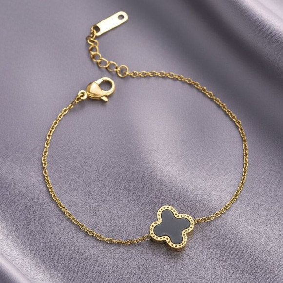 Браслет-нить с клевером и черной эмалью 1J12026CJJ Браслет-нить с клевером и черной эмалью 1J12026CJJ