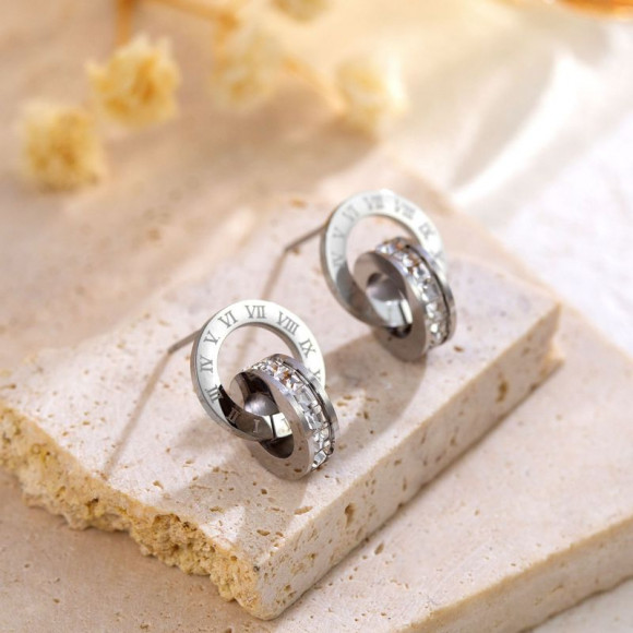 Серьги-пусеты с переплетенными кольцами и римскими цифрами 1J12475CJJ