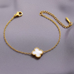 Браслет-нить с перламутровым клевером 1J12027CJJ Браслет-нить с перламутровым клевером 1J12027CJJ