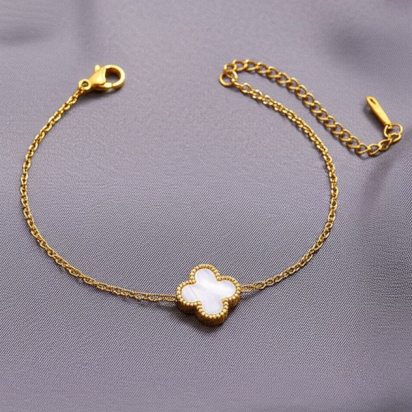 Браслет-нить с перламутровым клевером 1J12027CJJ