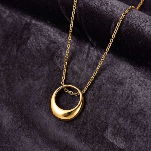 Изящная цепочка с овальным кулоном в форме полумесяца J10082CJJ