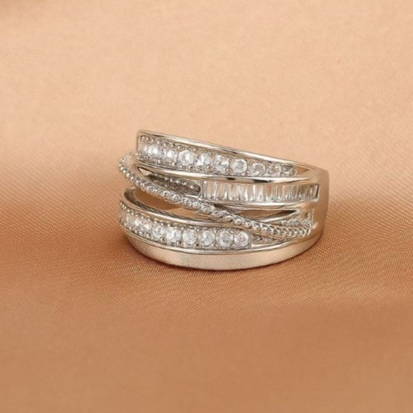 Широкое кольцо с платиновым напылением и дорожками камней 1J12257CJJ