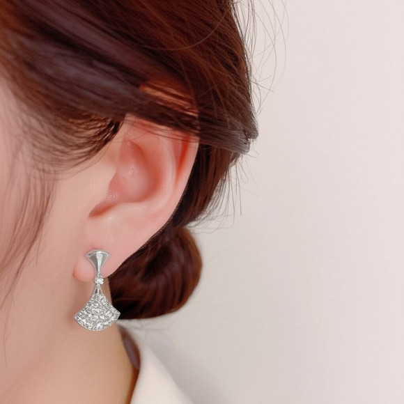 Серьги медь с напылением платиной и фианитами 1J11969CJJ Серьги медь с напылением платиной и фианитами 1J11969CJJ