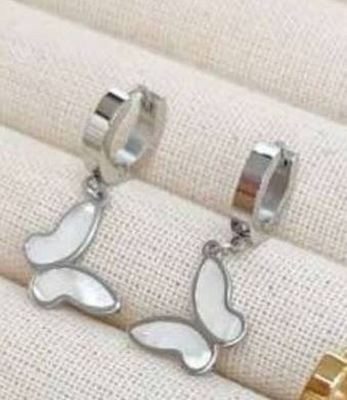 Серьги-кольца со стальными бабочками 1J11181CJJ Серьги-кольца со стальными бабочками 1J11181CJJ