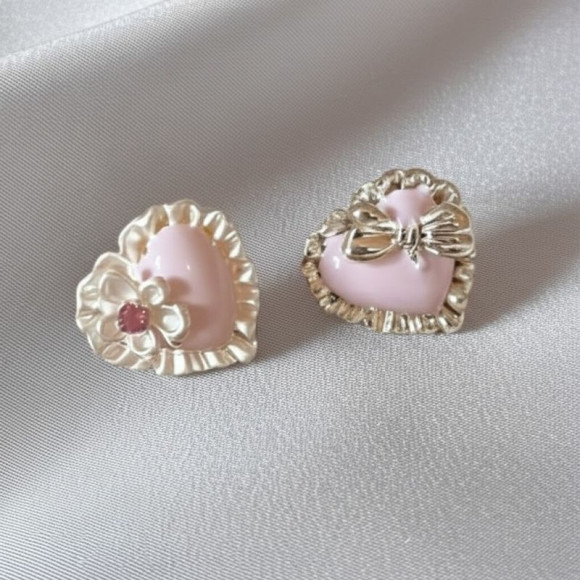 Серьги-пусеты Сердца из ювелирного сплава на серебряном штифте 1J11570CJJ