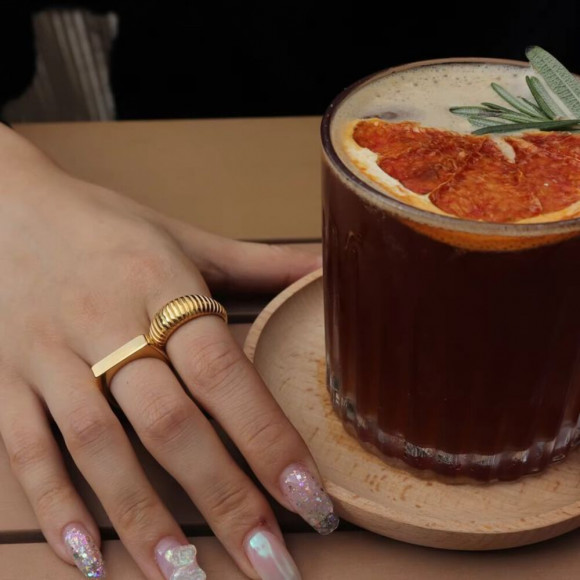 Кольцо медицинская сталь с напылением золотом J11111CJJ Кольцо медицинская сталь с напылением золотом J11111CJJ