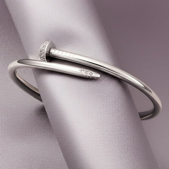 Браслет жесткий гвоздь с инкрустацией стразами 1J12044CJJ