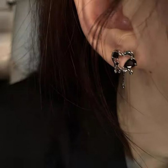 Серьги ювелирный сплав с серебряным гвоздиком J10392CJJ Серьги ювелирный сплав с серебряным гвоздиком J10392CJJ