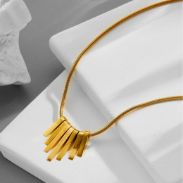 Эффектная цепочка с кулоном в виде золотистого веера J10098CJJ Эффектная цепочка с кулоном в виде золотистого веера J10098CJJ