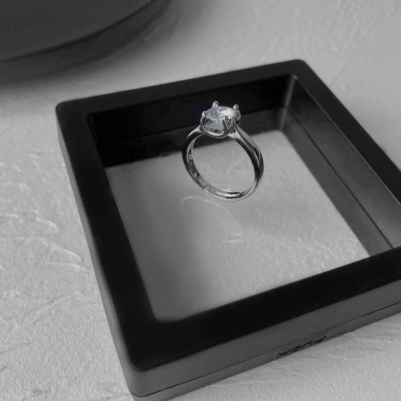 Кольцо с крупным граненым кристаллом 1J12336CJJ