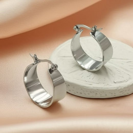 Широкие стальные серьги-кольца конго с зеркальным блеском J10213CJJ Широкие стальные серьги-кольца конго с зеркальным блеском J10213CJJ