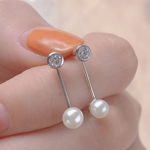 Серьги гвоздики ювелирный сплав с жемчугом 1J12101CJJ Серьги гвоздики ювелирный сплав с жемчугом 1J12101CJJ