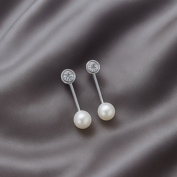 Длинные серебристые серьги пусеты с жемчугом на тонкой штанге 1J12101CJJ