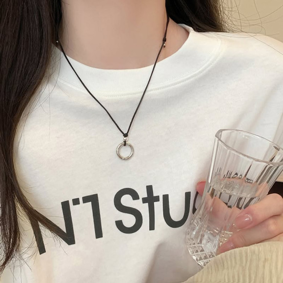 Длинная цепочка на шнурке с кольцом-талисманом 1J11641CJJ Длинная цепочка на шнурке с кольцом-талисманом 1J11641CJJ