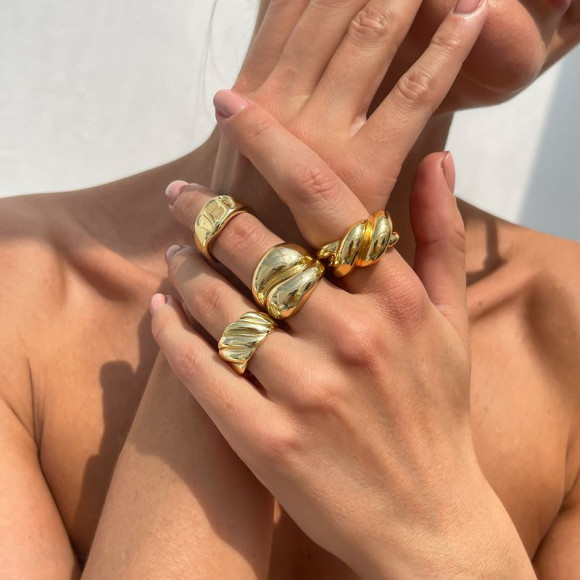 Сет фактурных золотистых колец в стиле бохо-шик 1J11852CJJ Сет фактурных золотистых колец в стиле бохо-шик 1J11852CJJ