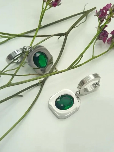 Серьги стальные прямоугольный кулон с вставкой J10229CJJ Серьги стальные прямоугольный кулон с вставкой J10229CJJ