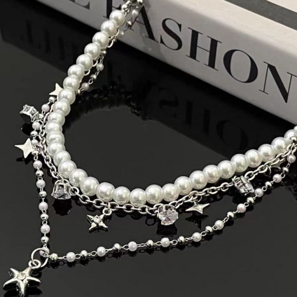 Трехслойное колье из жемчуга и цепей с подвесками-звездами J11228CJJ