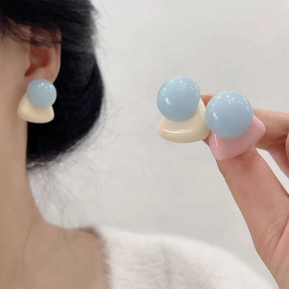 Серьги-пусеты из матового акрила в форме пастельных капель 1J11478СJJ Серьги-пусеты из матового акрила в форме пастельных капель 1J11478СJJ