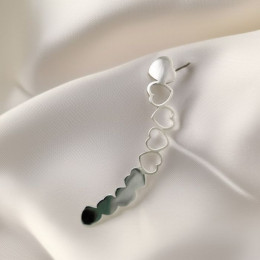 Серьга-клаймбер в форме сердец 1J11019CJJ Серьга-клаймбер в форме сердец 1J11019CJJ