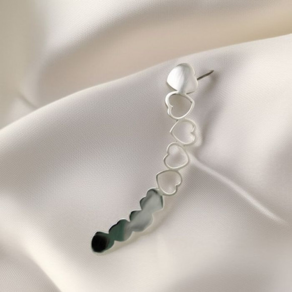 Серьга-клаймбер в форме сердец 1J11019CJJ