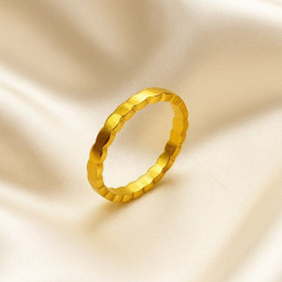 Кольцо стальное с напылением золотом J10234CJJ Кольцо стальное с напылением золотом J10234CJJ