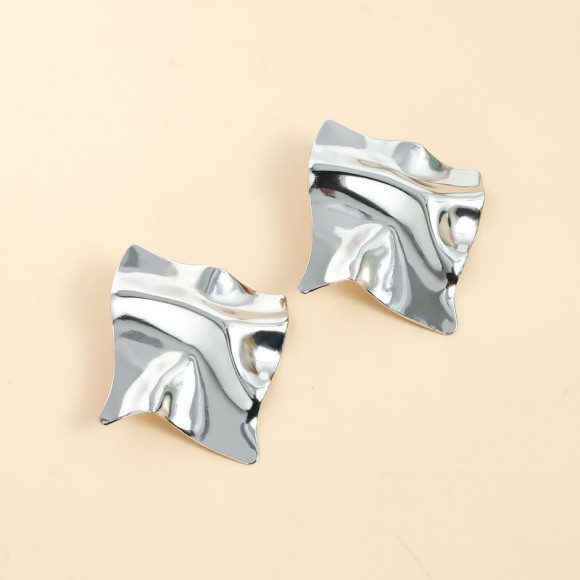 Серьги-гвоздики ювелирный сплав ромбы мятые серебряный гвоздик 1J11898CJJ