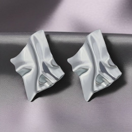 Серьги-гвоздики ювелирный сплав ромбы мятые серебряный гвоздик 1J11898CJJ