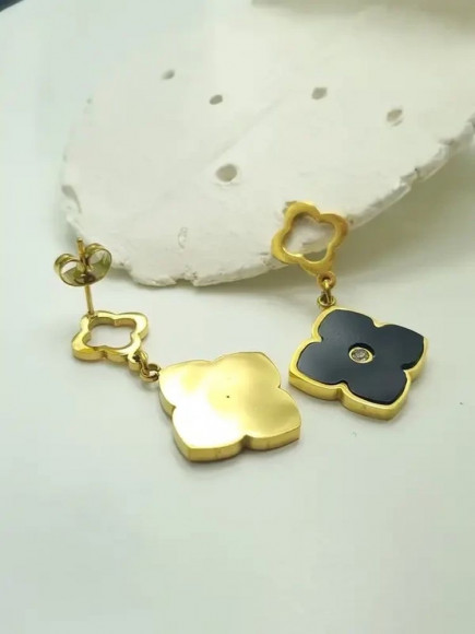 Стальные висячие серьги Клевер удачи с черной эмалью 1J10204CJJ