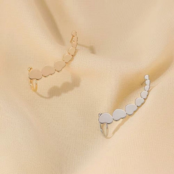 Минималистичный кафф Сердца 1J11023CJJ Минималистичный кафф Сердца 1J11023CJJ