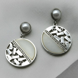 Стальные серьги-подвески с геометрическим ажуром 1J10607(CJJ)