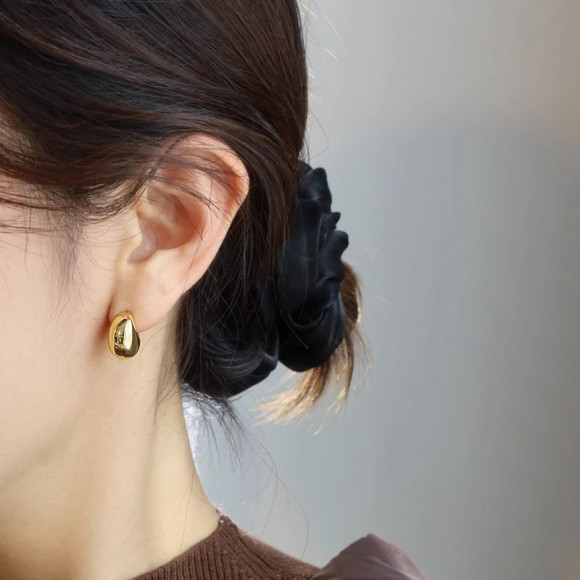 Золотистые серьги пусеты из латуни в форме объемных шариков 1J10122CJJ Золотистые серьги пусеты из латуни в форме объемных шариков 1J10122CJJ