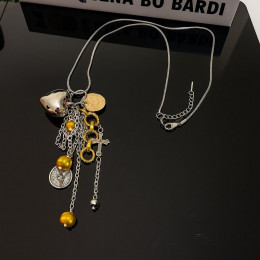 Многослойная длинная цепочка с россыпью талисманов 1J11654CJJ Многослойная длинная цепочка с россыпью талисманов 1J11654CJJ