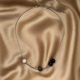 Элегантная цепочка с бусинами из темного и светлого камня 1J12349CJJ Элегантная цепочка с бусинами из темного и светлого камня 1J12349CJJ