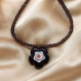 Бусы из темного бисера с подвеской в виде цветка J11255CJJ Бусы из темного бисера с подвеской в виде цветка J11255CJJ