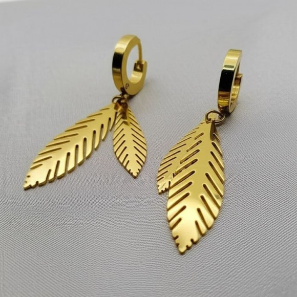 Золотистые стальные серьги с резными листьями J10205CJJ