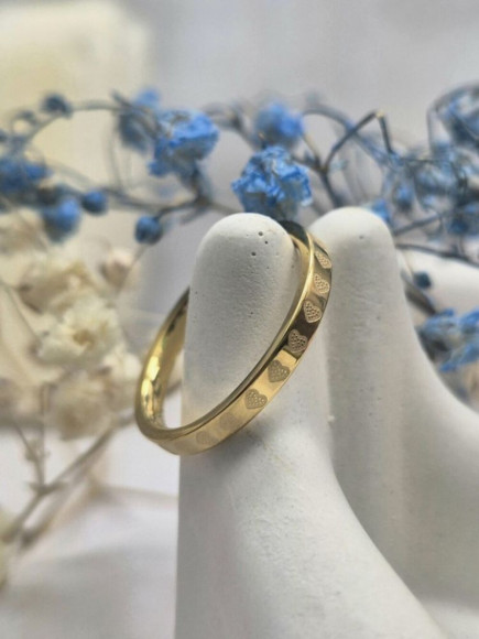 Тонкое кольцо с чередующимися зеркальными гранями в виде сердец J11161CJJ