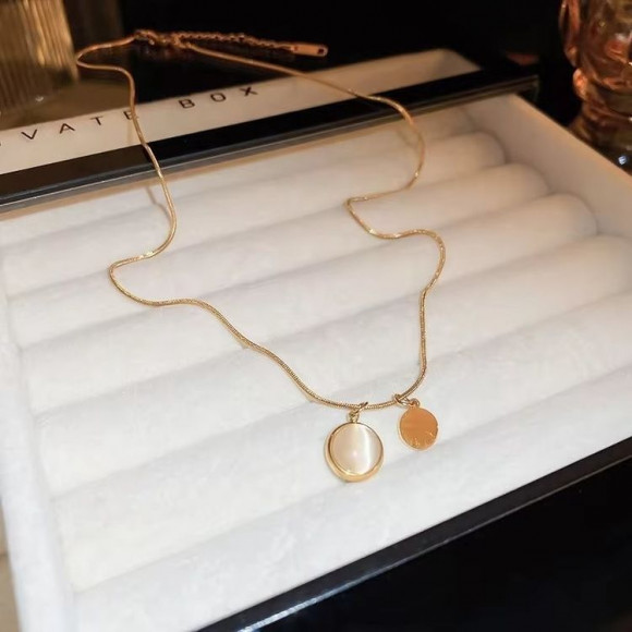 Колье медицинская сталь с напылением золотом J10507CJJ Колье медицинская сталь с напылением золотом J10507CJJ