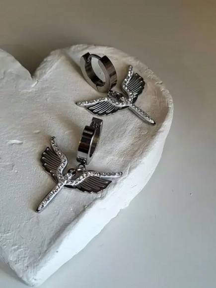 Стальные серьги-кольца с подвесками в виде летящих ласточек J10214CJJ