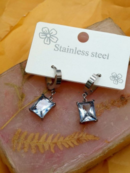 Серьги стальные фианиты J10212CJJ Серьги стальные фианиты J10212CJJ